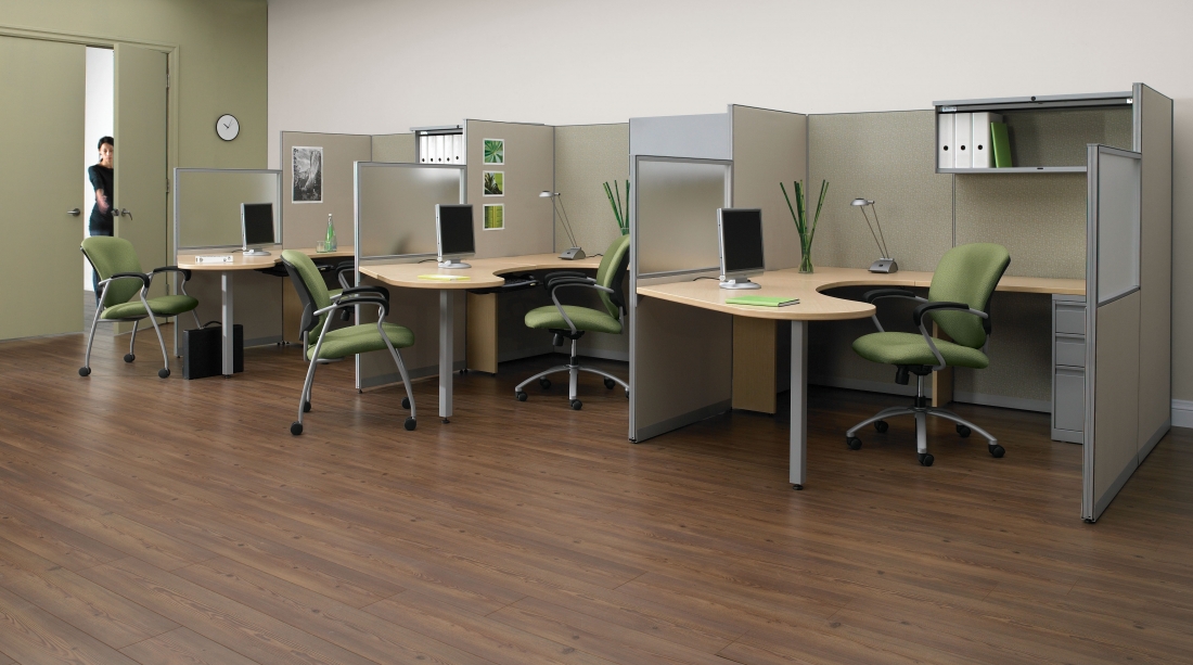 Global Furniture Group, eO+ is an innovative modular panel and desking system that works for you… from workstations… to